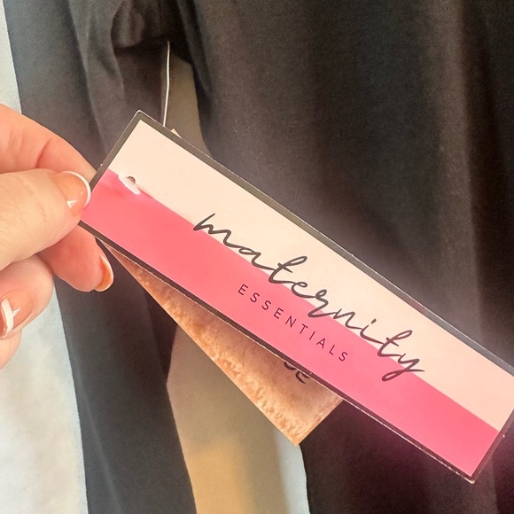 NWT Indigo Rose Maternity Black V-Neck Women's Top - Picture 4 of 8